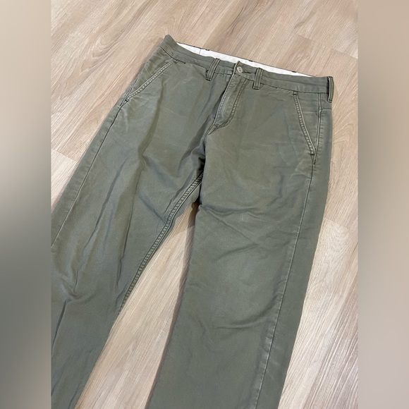 Warm Khaki Men’s Levis with Cotton Liner. 33W/32L - Picture 1 of 9